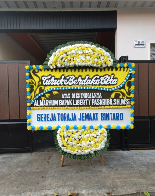 Papan Bunga Duka di Penamping
